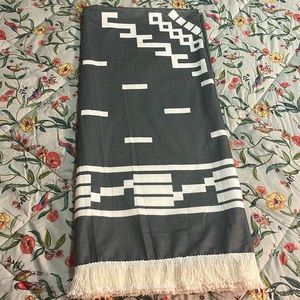 Aztec Print Poncho Sage Green Never Worn